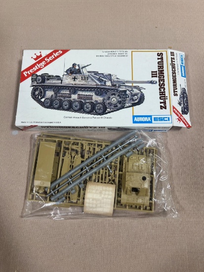 Sturmgeschutz III German Tank 1/72 scale Aurora in box