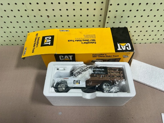 Cat Die Cast 1/24 Caterpillar 57 Chevy Stake Truck