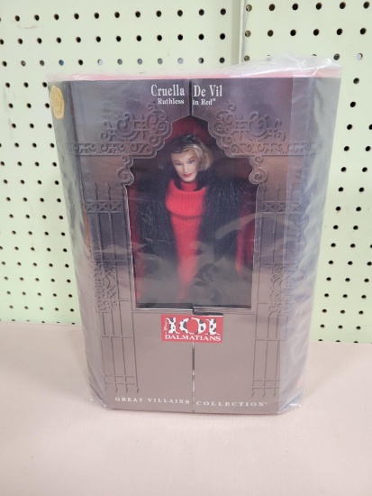 Cruella De Vil 101 Dalmatians Barbie Doll Great Villains Collection