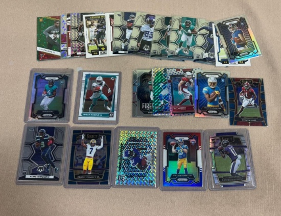 NFL Football RC lot of 30 including Walker, Bennett, Waddle