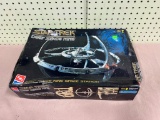 Star Trek Deep Space Nine Space Station