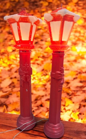 Set of 2 Empire Blow-mold street lamps, w/ power cords, 46 tall, see pics