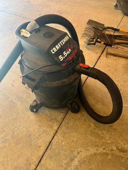 Craftsman 16 gallon 5 1/2 HP Vac