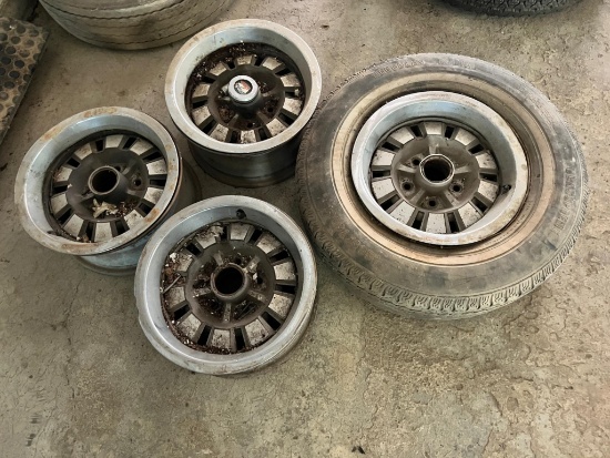 Buick Rims 14" 3 have center caps, tire not usable