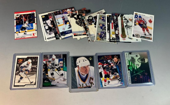 Hockey Wayne Gretzky lot of 25 Kings, Blues, Islanders, Oilers