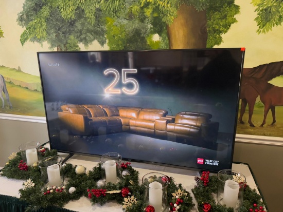 TCL Roku TV 64" w/  remote