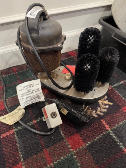 Bar Maid missing 1 brush, tested works