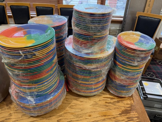 Melamine Wear 200 pieces approximately, saucers and platters
