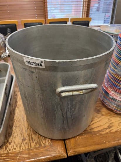 Large Aluminum Pot 16 1/2" across, 17" deep