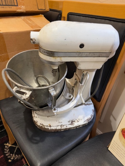 Kitchen Aid Mixer - vintage, powers on but doesn't seem to fully engage