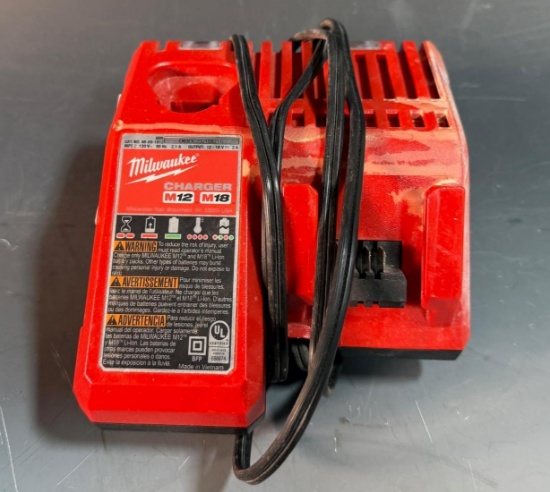 Milwaukee Combo Charger