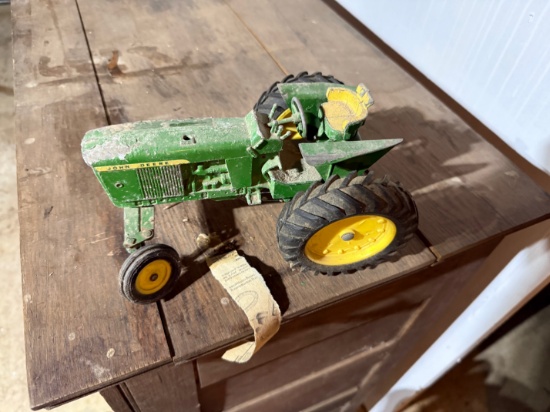 John Deere Model Tractor Toy, Green & Yellow, Die-cast Metal, 1/16 scale