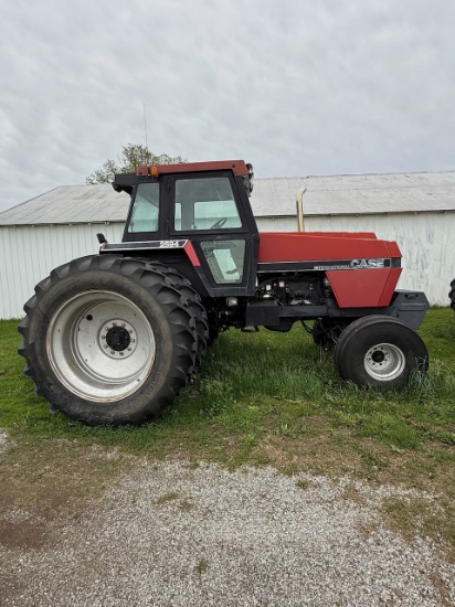 1987 Case IH 2594 Tractor, 3461 hrs, dual rear wheels