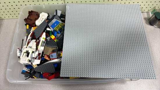 Assorted LEGO Set/Parts with Base Plate, Multicolor