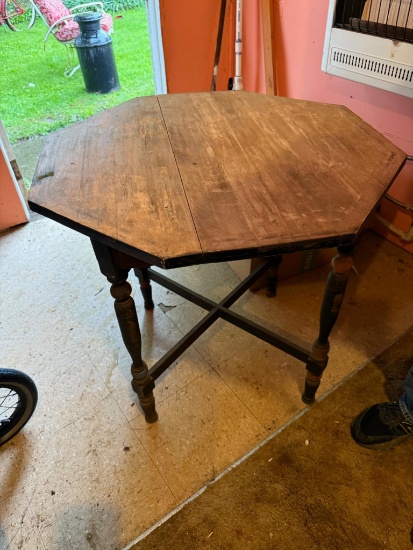 Traditional Octagonal Wooden Table with Turned Legs, 28" T by 29" across