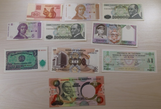 10- asst better quality foreign banknotes, sells times the money