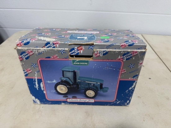 John Deere Die-cast Model Tractor Bank, Limited Edition, Collector's Series