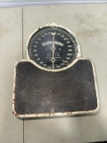 Health o Meter Mechanical Bathroom Scale, 300 lbs Capacity, Vintage Design