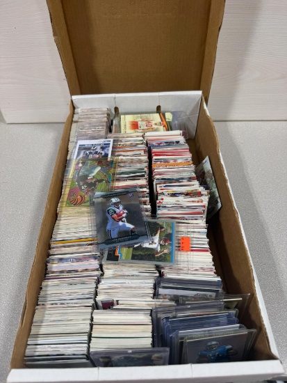 Sports cards Football card lot with stars in top loaders