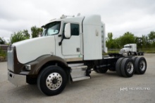 2001 Kenworth T800 T/A Sleeper Truck