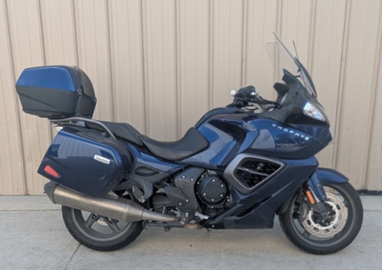 2014 TRIUMPH TROPHY SE 1200