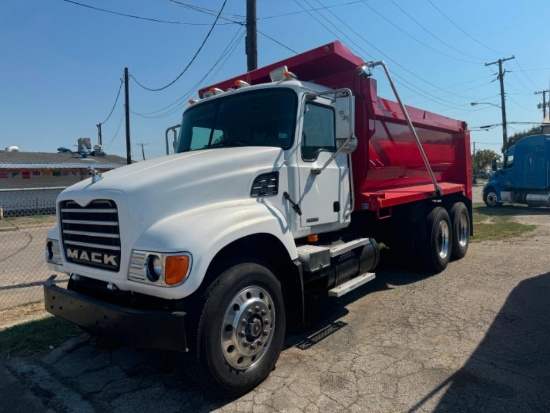 2005 MACK CV 713 Dump Truck