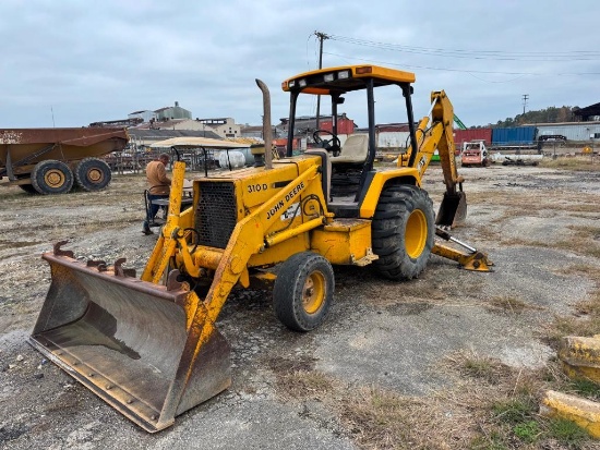 John Deere 310D Backhoe Loader
