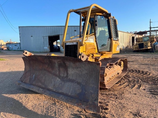 2003 CAT D5G LGP Dozer w/ VPAT 6 Way Blade