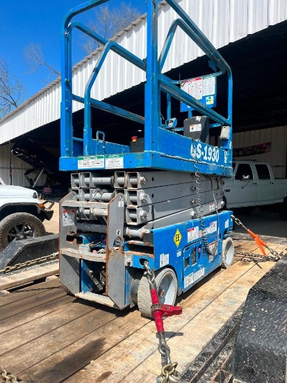Genie 1930 Scissor Lift
