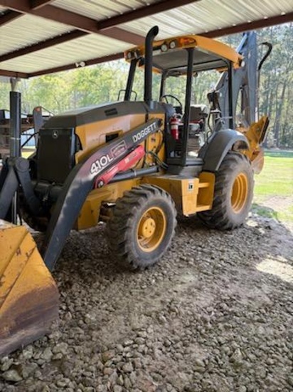 2020 John Deere 410L Backhoe 4x4 w/ QC & Hydraulic Thumb (LOW HOUR UNIT)