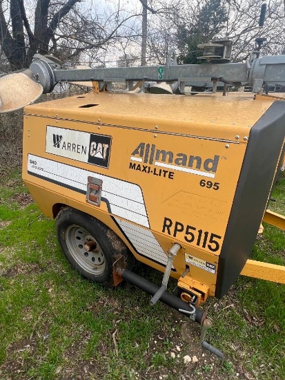 Allmand Maxi-Lite 695 Light Tower