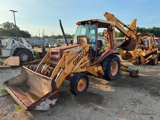 Case 580K Construction King 2WD Backhoe