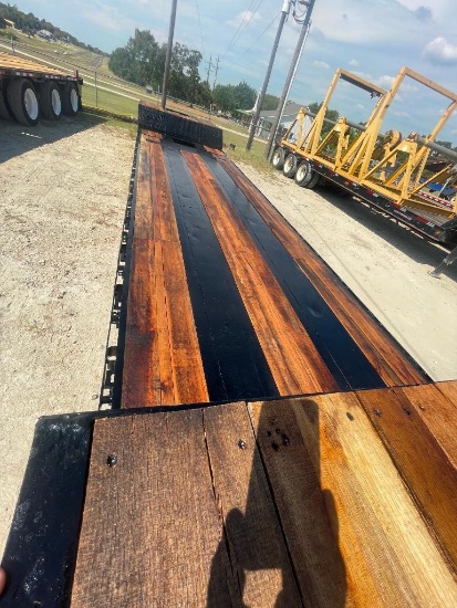 2004 XL 70 MDE T/A Lowboy Stretch RGN Trailer, 29' Well | Commercial ...