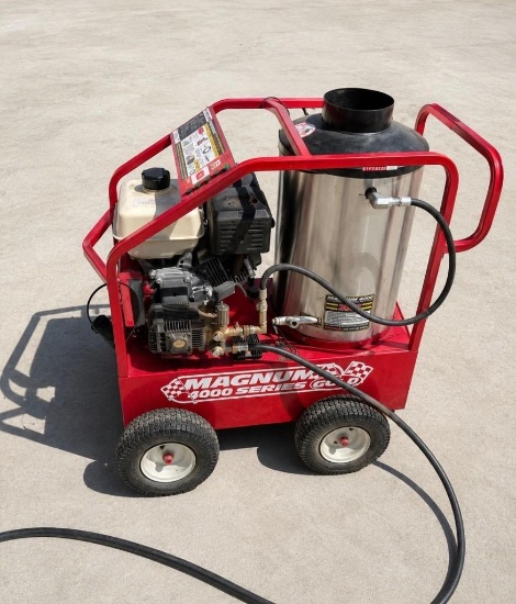 Magnum 4000 Series Hot Water Pressure Washer 3.54.0 GPM