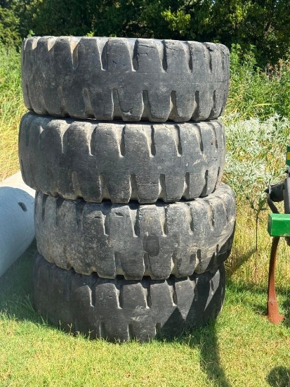 Set of 4 Heavy equipment Tires & Rims Came off 140H Motor Grader