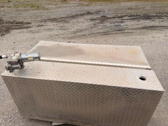 80 Gal Aluminum Tank w/ Tool Box- Has Transfer Pump