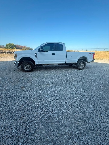 2019 F250XL Extended Cab 4x4 Pickup Truck