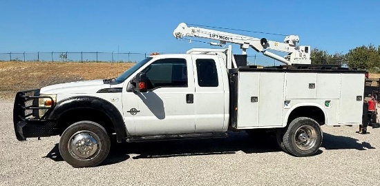 2011 Ford F550 Extended Cab 4x4 Truck