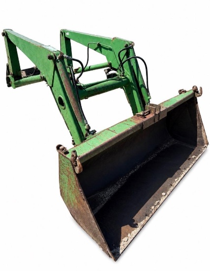 John Deere 2955 quick attach Bucket