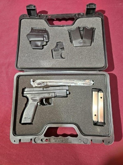 Springfield; XD-40; 40 S&W Handgun