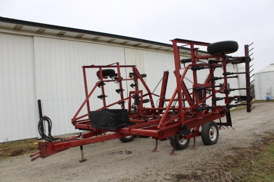 International 4500 22' field cultivator