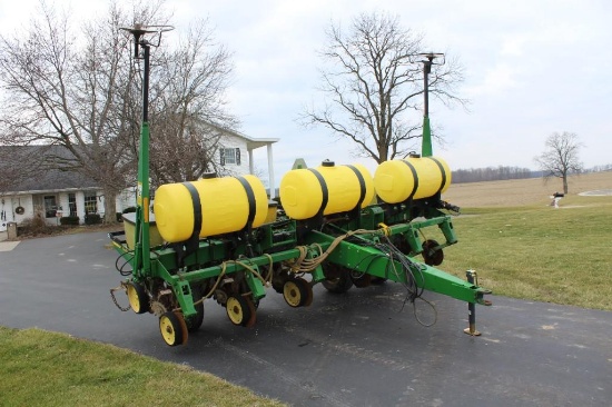 John Deere 7200 6 row 30" planter