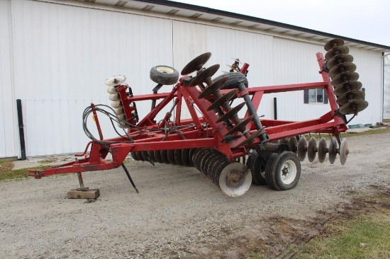 International 490 20' disk