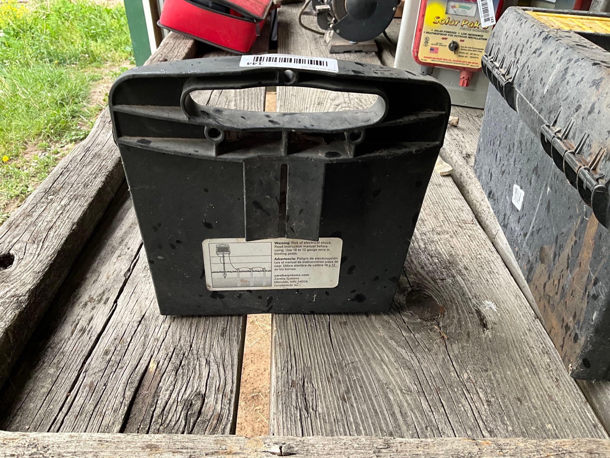 ZAREBA Bull Dozer 415-D Fence Controller 115V04J-4