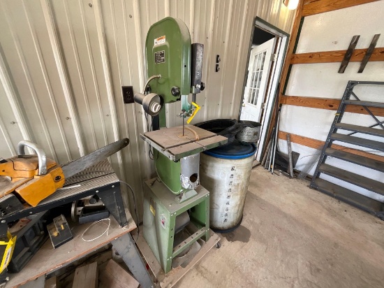 Central Machinery 14in wood cutting band saw