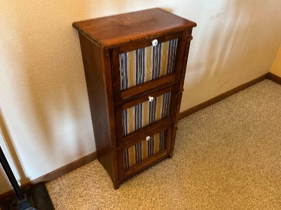 Jelly storage cabinet