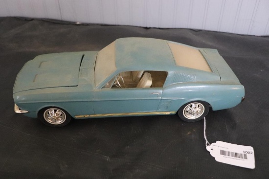 Plastic Ford Mustang
