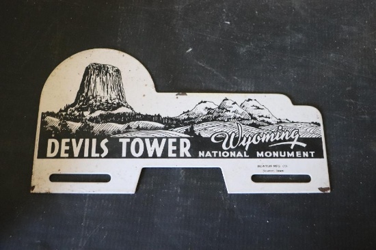 METAL DEVILS TOWER WYOMING NATIONAL MONUMENT SIGN