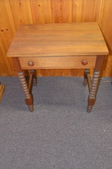 26 IN. WIDE VINTAGE SINGLE DRAWER STAND TABLE