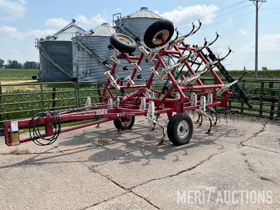 Wil-Rich 2500 25ft. field cultivator